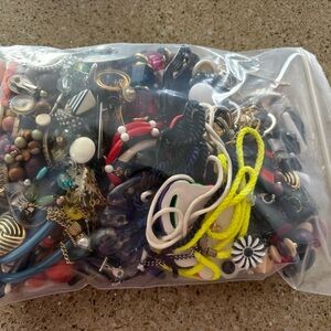 Bag of mixed Jewelry